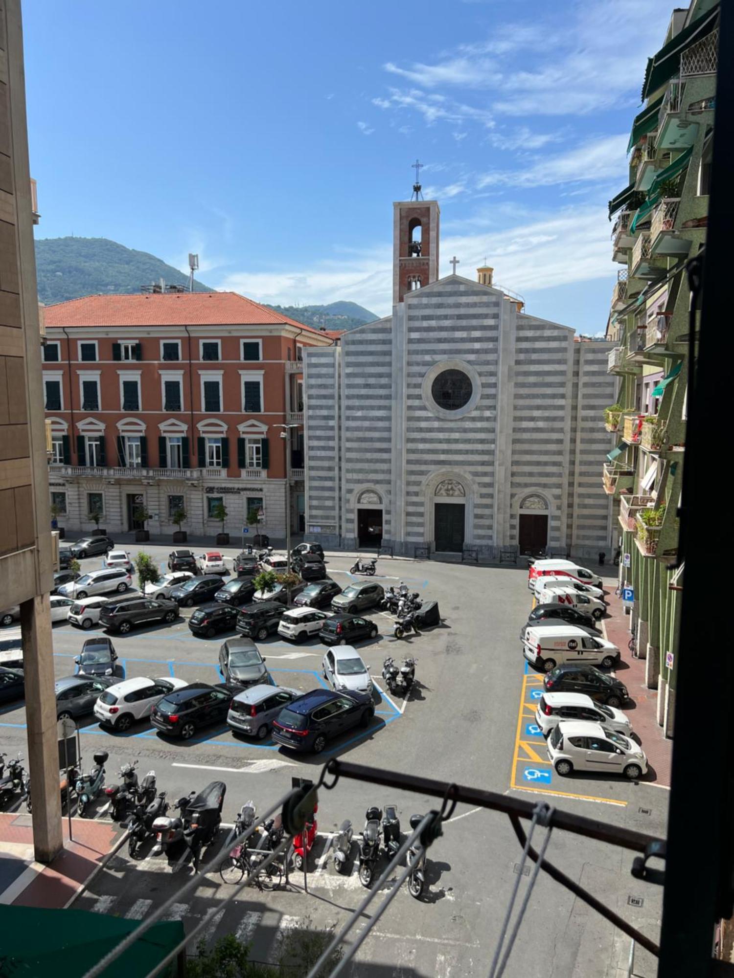 Spezialhouse Apartment La Spezia Bagian luar foto
